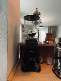 Mlýnek na kávu Fiorenzato - 1