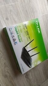 TP-Link TL-WDR4300 router
