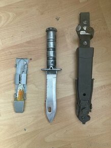 Armádní nůž