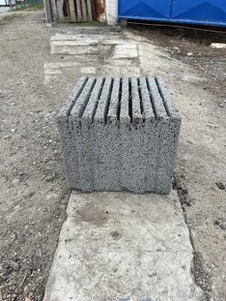 Tvárnice akustická Liapor