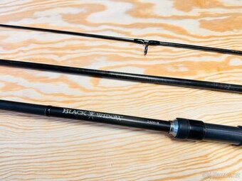 KAPROVÝ TŘÍDÍLNÝ PRUT DAIWA BLACK WIDOW 3,6 m / 3 lb