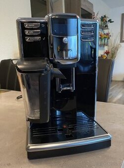 KÁVOVAR PHILIPS EP5330