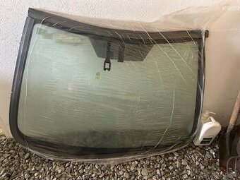Čelní sklo Toyota Auris