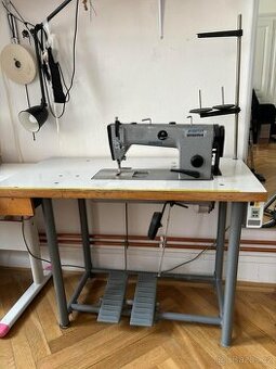 Průmyslový šicí stroj Minerva se servem 220V