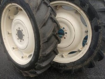12,4/11-36 Dvě obutá kola