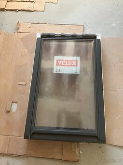 Střešní okno Velux GLU MK06 0061 78x118 cm