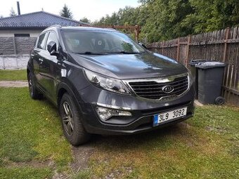 Kia Sportage r.v.2011 , 1995 ccm ,diesel, AWD ,manuál.