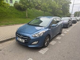 Hyundai i30 kombi 1.6 crdi(nafta)/81 kw, rv.2015, 157 tis.km