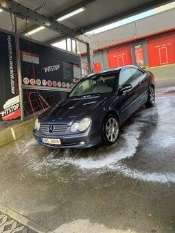 Mercedes benz CLK Coupe