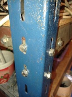 Koupim stojky stojny derovany profil vingl