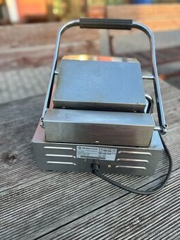 PANINI grill , Kontaktní gril - nahoře & dole drážkovaný