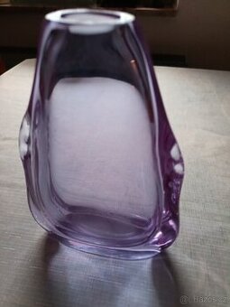 Váza - hutní  alexandritové sklo