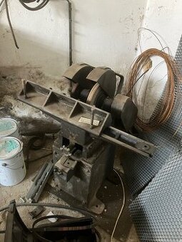 Bruska na noze na hoblovku protahovacku