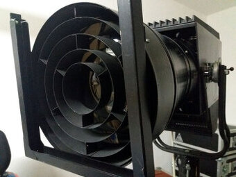 Follow Spot 2000W halogen - divadelní boďák, štych