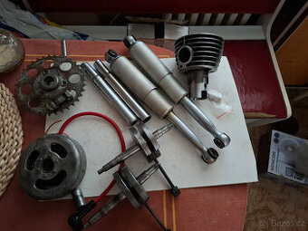 Prodám zadní tluniče na S22 a další díly Stadiony,Jawety