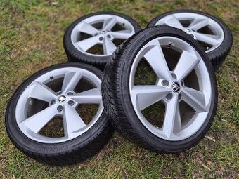 Kompletní zimní orig Alu Škoda GOLUS - 225/40 R18 XL - 5x112