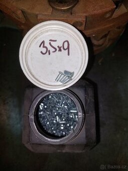 Prodám ocelový pozinkovaný nýt 3. 5 x 9 mm