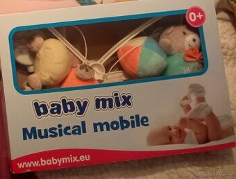 Kolotoč nad postýlku