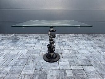 Konferenční stůl / stolek