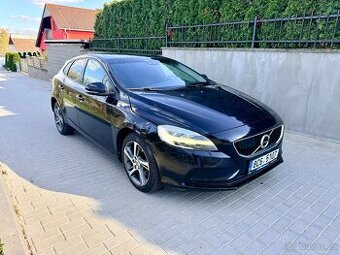 Volvo V40 D3 2.0 110kw 6/2016 / 139000km / výbava