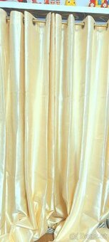 NOVÉ 275CM DLOUHÉ PODŠITÉ ZÁVĚSY - 2 KUSY - CENA ZA OBA