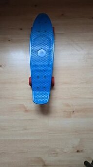 Skateboard málo používaný cena 130,- Kč