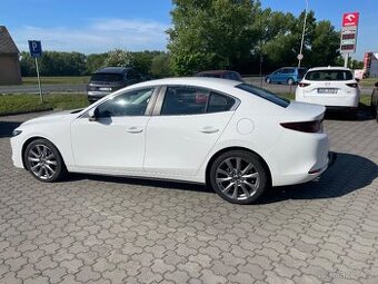 Mazda 3 G122Plus sedan