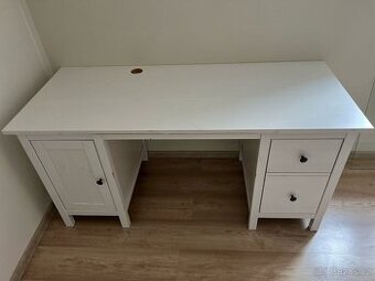 Psací stůl HEMNES
