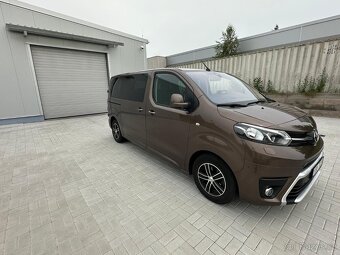 Proace Verso 2.0 D4-D Business paket, 8 míst