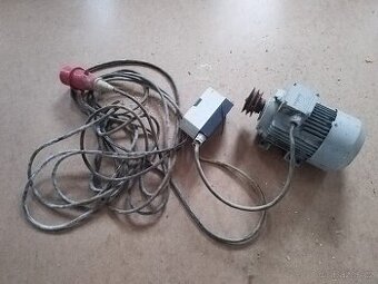 Motor 230/400V  cca 1,1kw
