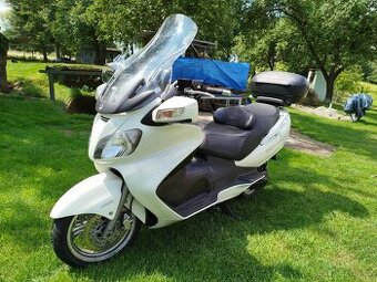 Suzuki Burgman 650