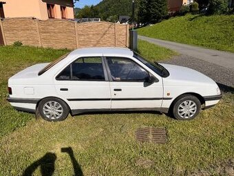 Peugeot 405
