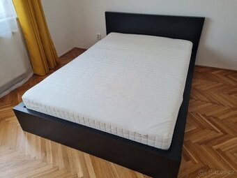 Postel 140x200 IKEA MALM, včetně roštu a matrace