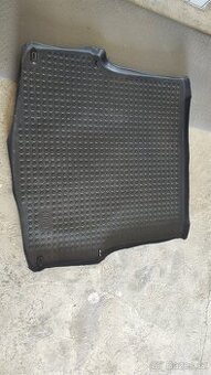 Prodám gumu do kufru škoda Octavia 2 kombi