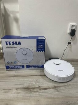 Robotický vysavač TESLA RoboStar iQ550