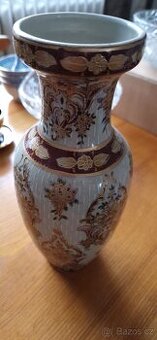 Váza z čínského porcelánu