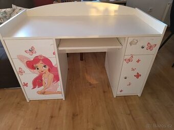 Dětský psací stůl