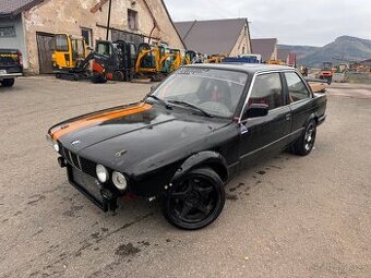 Bmw e30 2.5i predelane na drifty