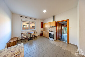 Pronájem bytu 1+kk, 27 m² v rodinném domě, Hluk