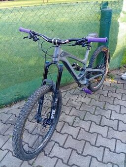 Dobrý den prodám enduro kolo yt capra AL comp 2019