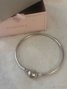 Pandora naramek