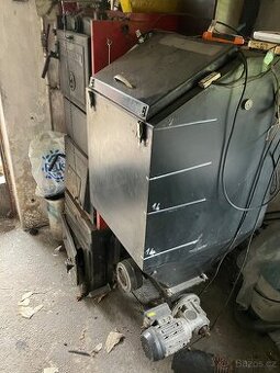 Kotel Viadrus s podavačem Kovarson