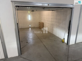 Pronájem garáže 17m2, Osvobození, Pelhřimov
