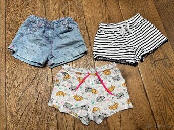 Troje dívčí kraťasy, vel. 116/122 cm