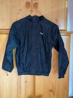 Šusťáková sportovní bundička Umbro s kapucí