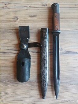 Bodák Mauser K98 sčíslovaný, dřevěné střenky