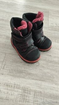 Zimní boty (vel. 22)