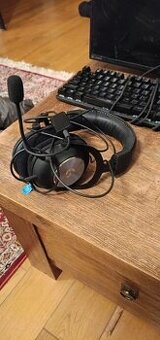 Luxusní herní sluchátka Logitech Pro X