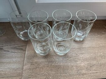 Starožitný Porcelán a sklo