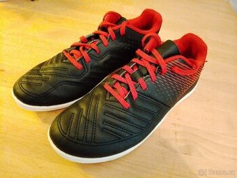 Dětské kopačky Decathlon Kipsta velikost 35